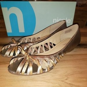 Nicole SZ 9M Gen Leather EUC